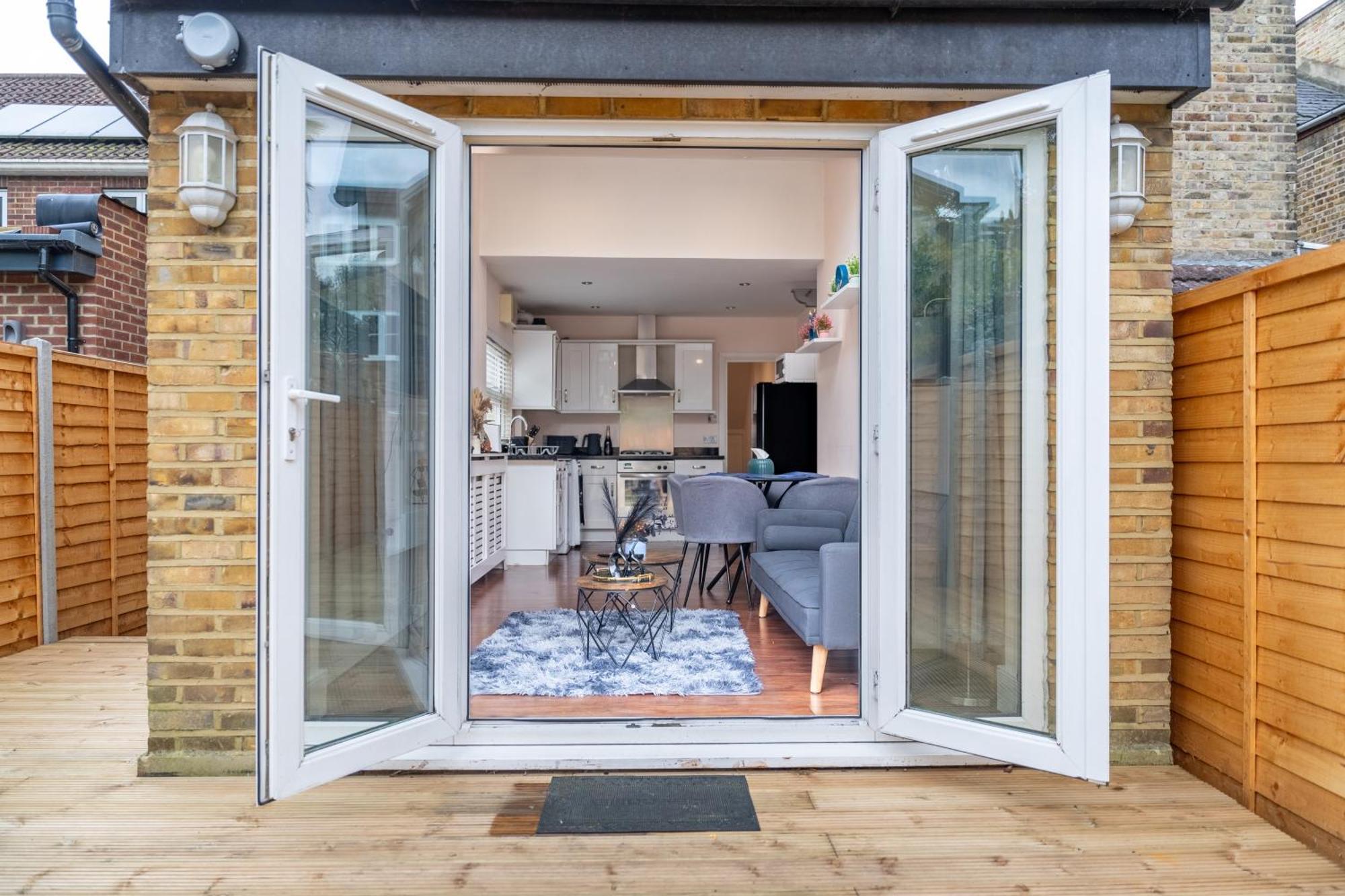 Beautiful 2 Bedroom With Private Garden In Wimbledon - Minutes From Central London Luaran gambar